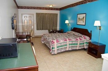 Texas Inn And Suites Citycenter At Utrgv Edinburg Exterior foto