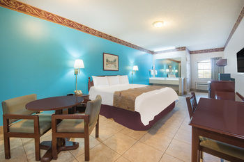 Texas Inn And Suites Citycenter At Utrgv Edinburg Exterior foto